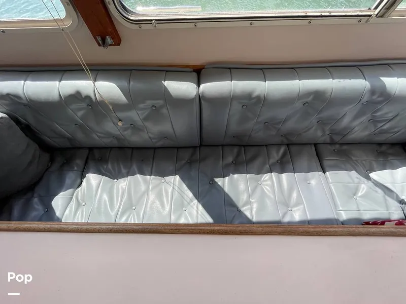 Slide: The Image of Tollycraft 30 Sport Cruiser 1989 - 16367512