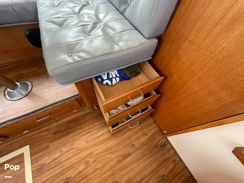 Slide: The Image of Tollycraft 30 Sport Cruiser 1989 - 16367521