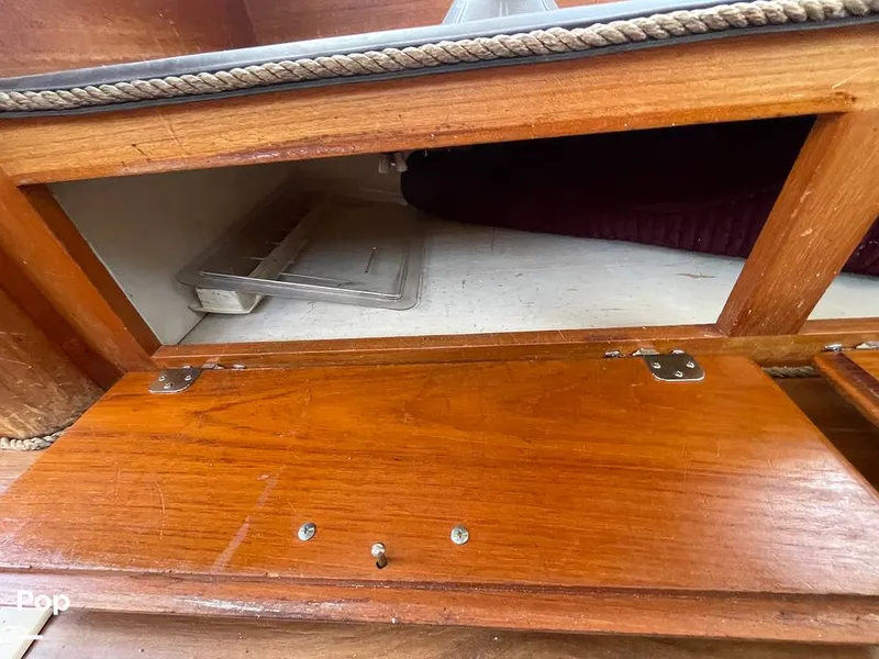 Slide: The Image of Tollycraft 30 Sport Cruiser 1989 - 16367523