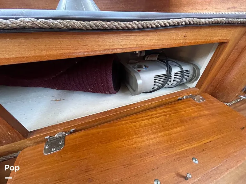 Slide: The Image of Tollycraft 30 Sport Cruiser 1989 - 16367524