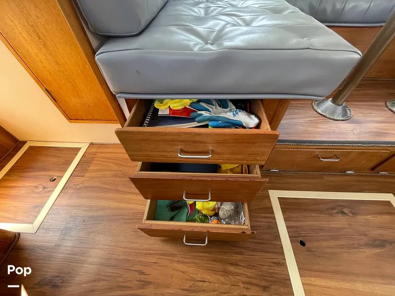 Slide: The Image of Tollycraft 30 Sport Cruiser 1989 - 16367526