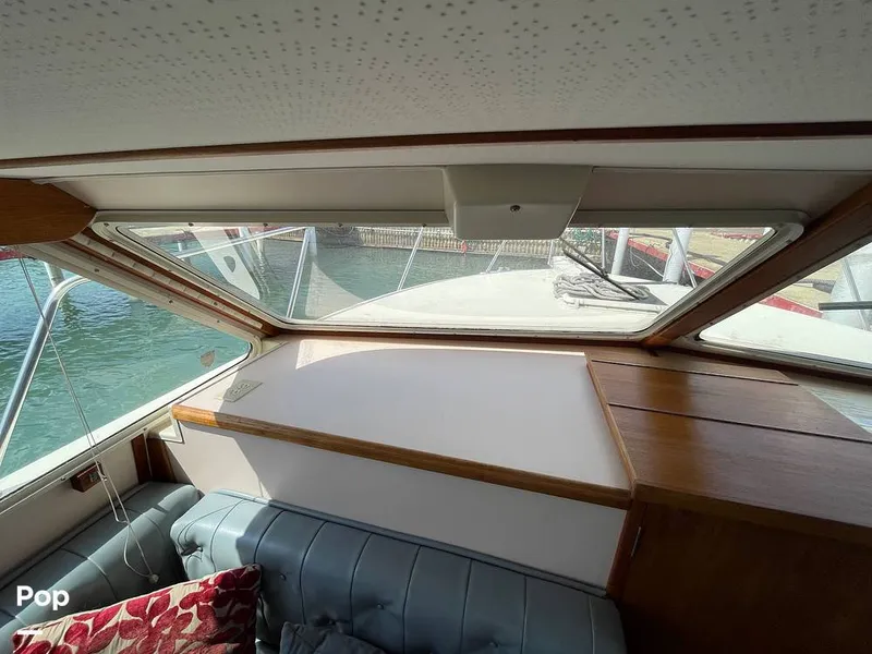 Slide: The Image of Tollycraft 30 Sport Cruiser 1989 - 16367535