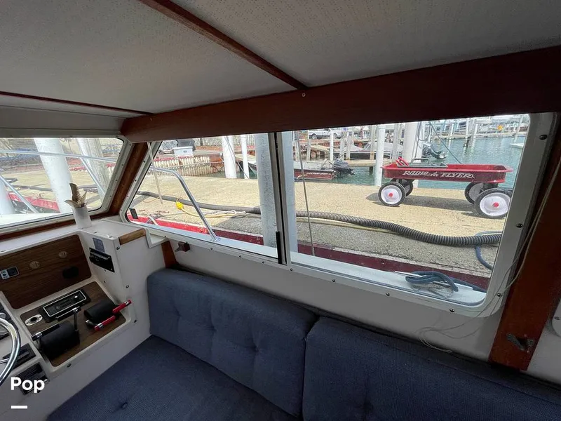 Slide: The Image of Tollycraft 30 Sport Cruiser 1989 - 16367575