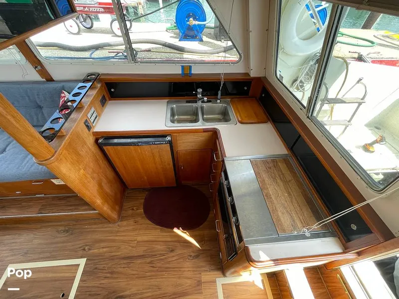 Slide: The Image of Tollycraft 30 Sport Cruiser 1989 - 16367576