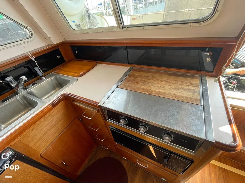 Slide: The Image of Tollycraft 30 Sport Cruiser 1989 - 16367585