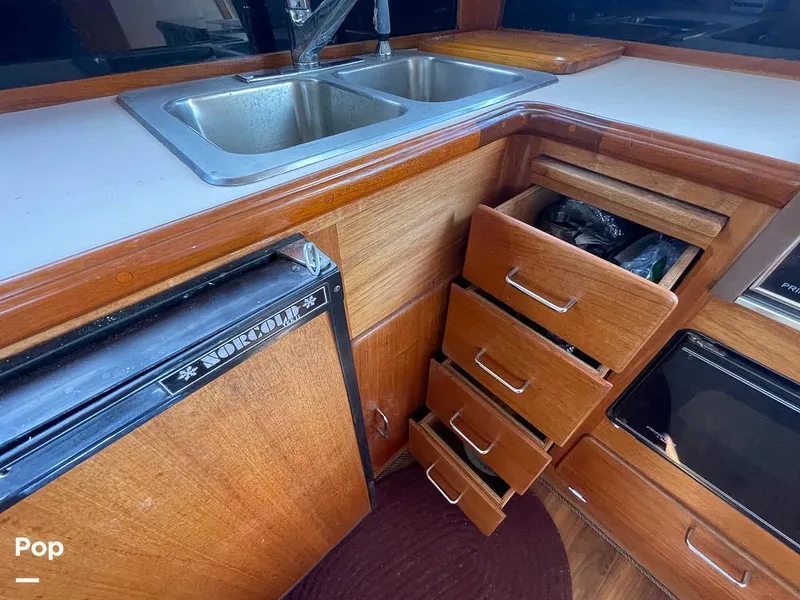 Slide: The Image of Tollycraft 30 Sport Cruiser 1989 - 16367590