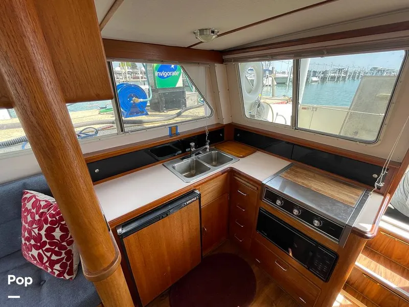 Slide: The Image of Tollycraft 30 Sport Cruiser 1989 - 16367593