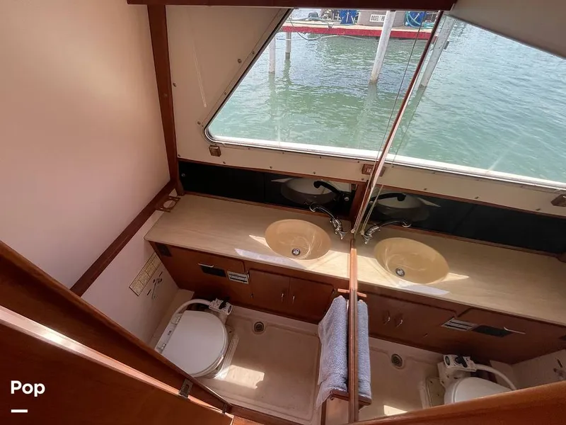 Slide: The Image of Tollycraft 30 Sport Cruiser 1989 - 16367595