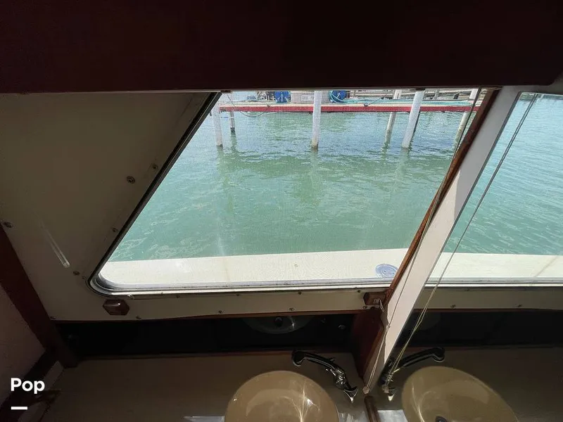 Slide: The Image of Tollycraft 30 Sport Cruiser 1989 - 16367597