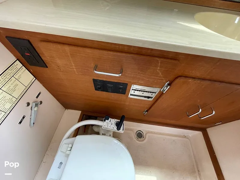 Slide: The Image of Tollycraft 30 Sport Cruiser 1989 - 16367603