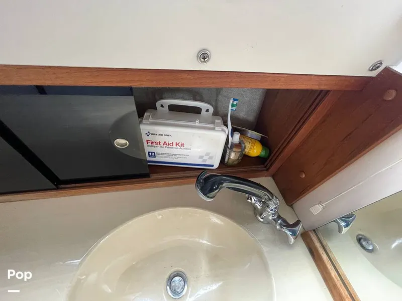 Slide: The Image of Tollycraft 30 Sport Cruiser 1989 - 16367665