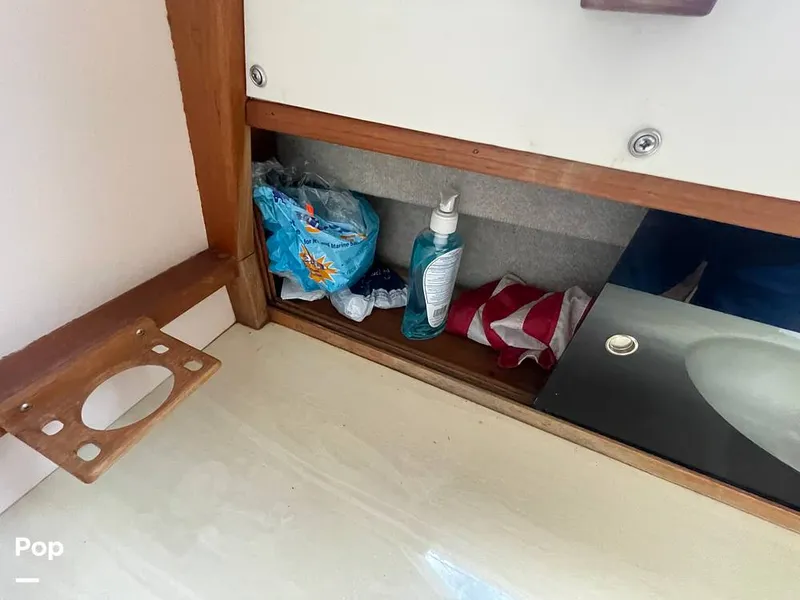 Slide: The Image of Tollycraft 30 Sport Cruiser 1989 - 16367666