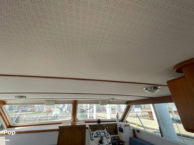 Slide: The Image of Tollycraft 30 Sport Cruiser 1989 - 16367716