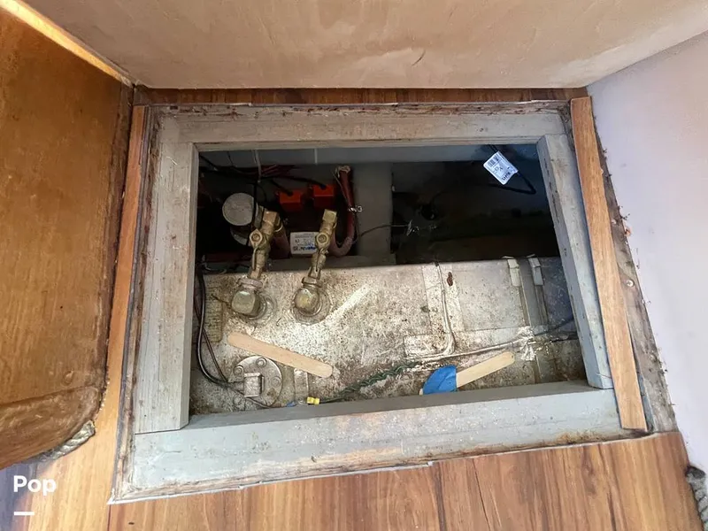 Slide: The Image of Tollycraft 30 Sport Cruiser 1989 - 16367720