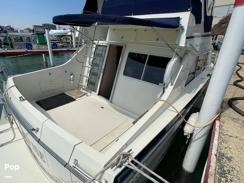 Slide: The Image of Tollycraft 30 Sport Cruiser 1989 - 16367301