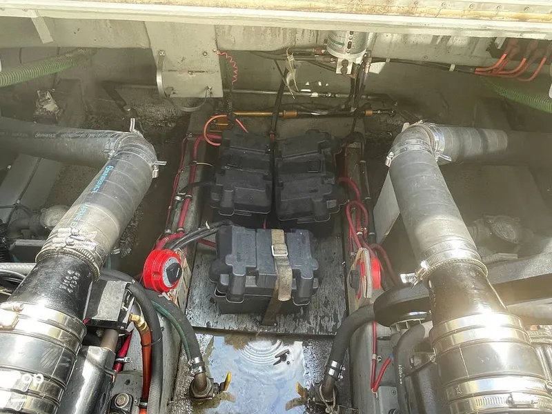 Slide: The Image of Tollycraft 30 Sport Cruiser 1989 - 16367310