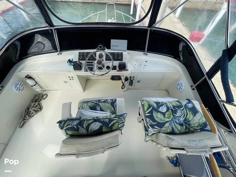 Slide: The Image of Tollycraft 30 Sport Cruiser 1989 - 16367370