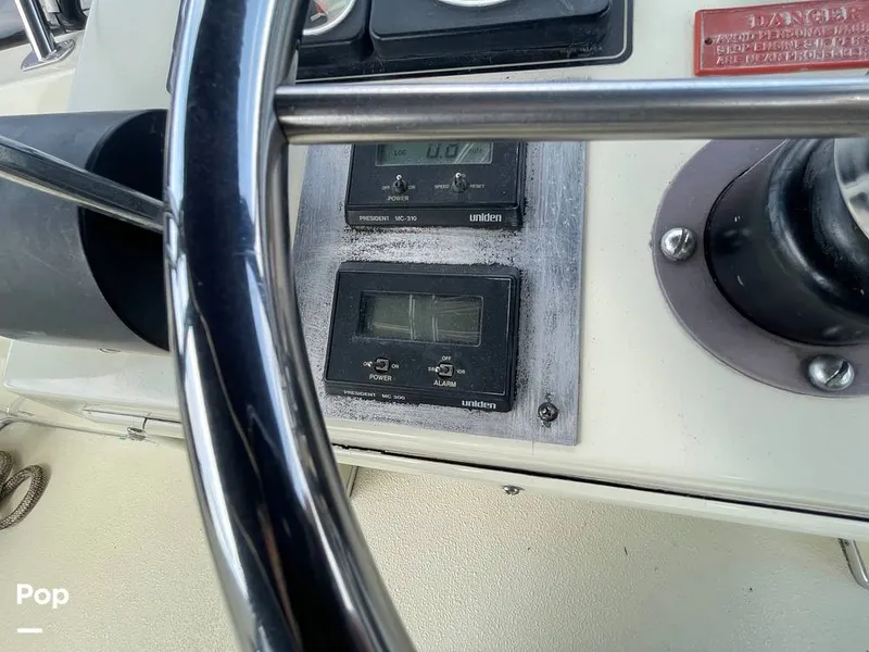 Slide: The Image of Tollycraft 30 Sport Cruiser 1989 - 16367374