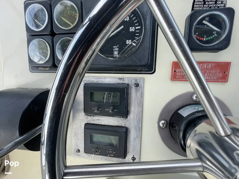 Slide: The Image of Tollycraft 30 Sport Cruiser 1989 - 16367375