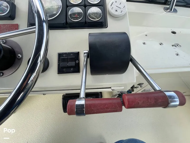 Slide: The Image of Tollycraft 30 Sport Cruiser 1989 - 16367380