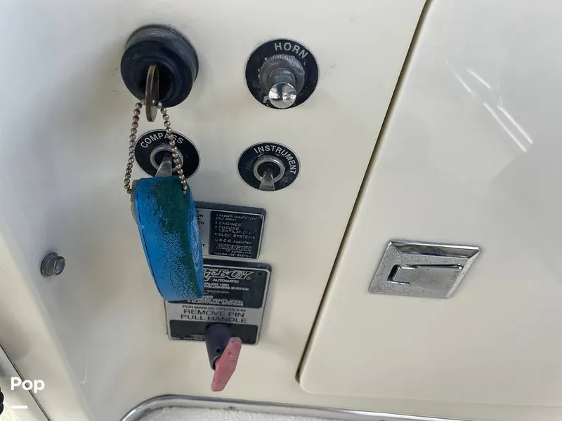 Slide: The Image of Tollycraft 30 Sport Cruiser 1989 - 16367389