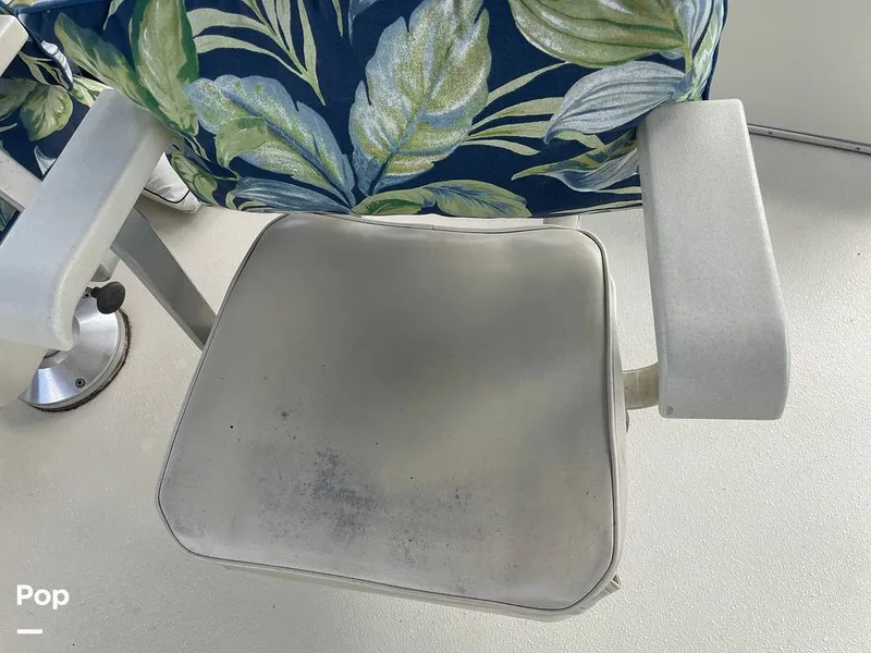 Slide: The Image of Tollycraft 30 Sport Cruiser 1989 - 16367393