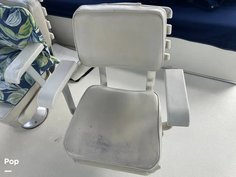 Slide: The Image of Tollycraft 30 Sport Cruiser 1989 - 16367394