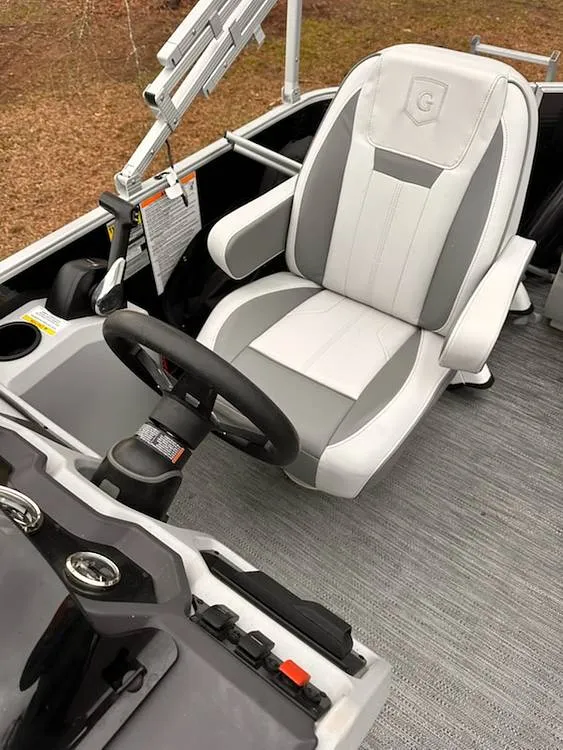 Slide: The Image of Godfrey Sweetwater 2086 CX 2023 - 16264120