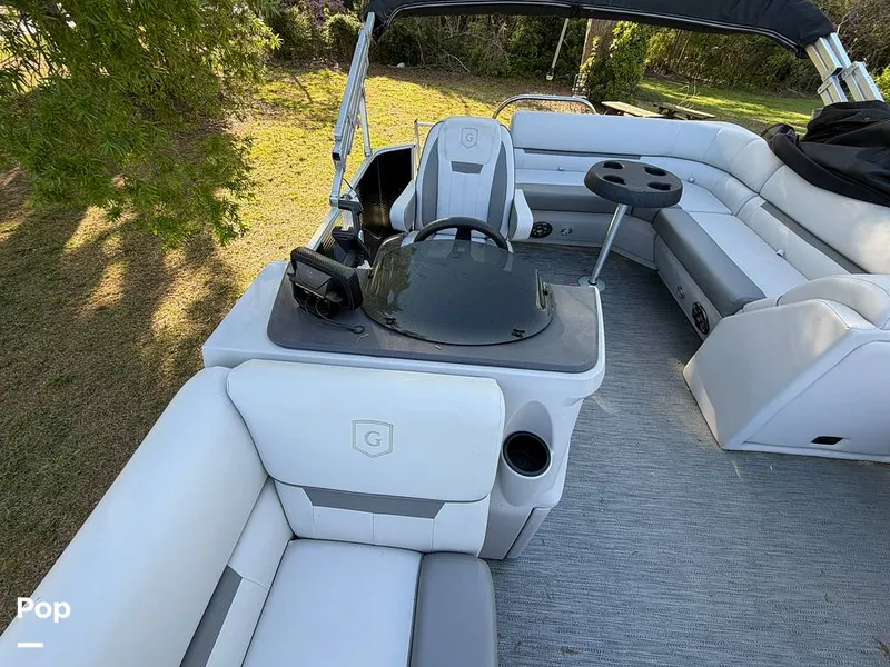 Slide: The Image of Godfrey Sweetwater 2086 CX 2023 - 16319815