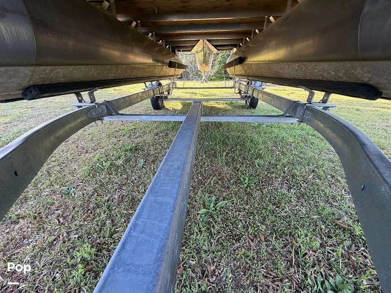 Slide: The Image of Godfrey Sweetwater 2086 CX 2023 - 16319868