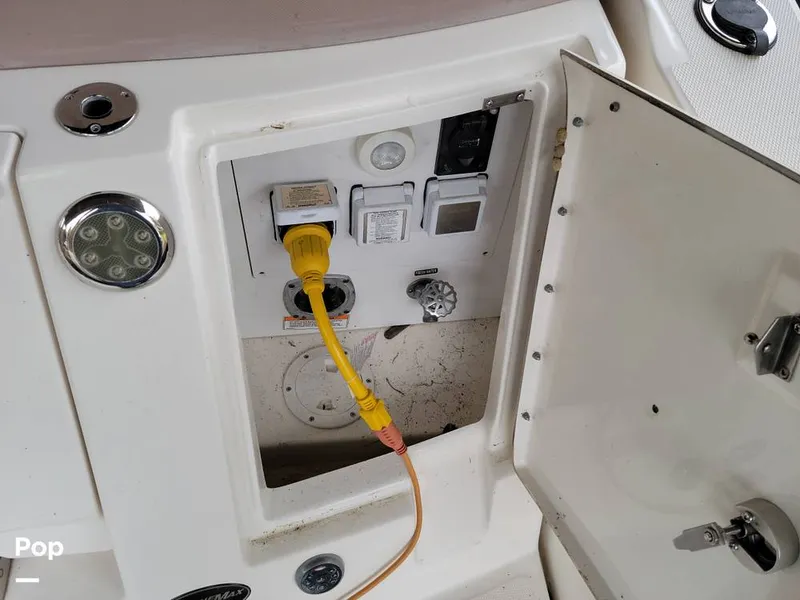 Slide: The Image of Sea Ray 330 Sundancer 2016 - 16305444