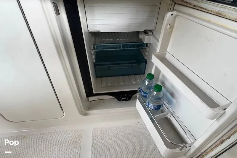 Slide: The Image of Sea Ray 330 Sundancer 2016 - 16265845