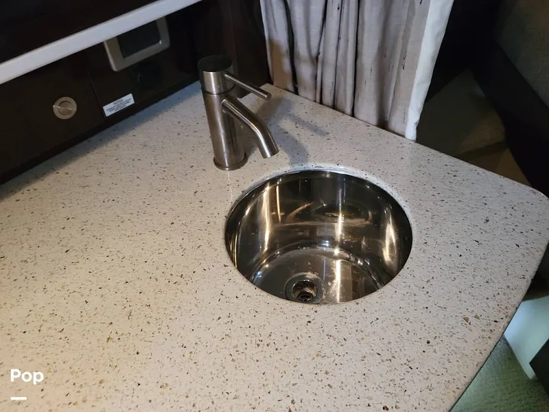 Slide: The Image of Sea Ray 330 Sundancer 2016 - 16305389