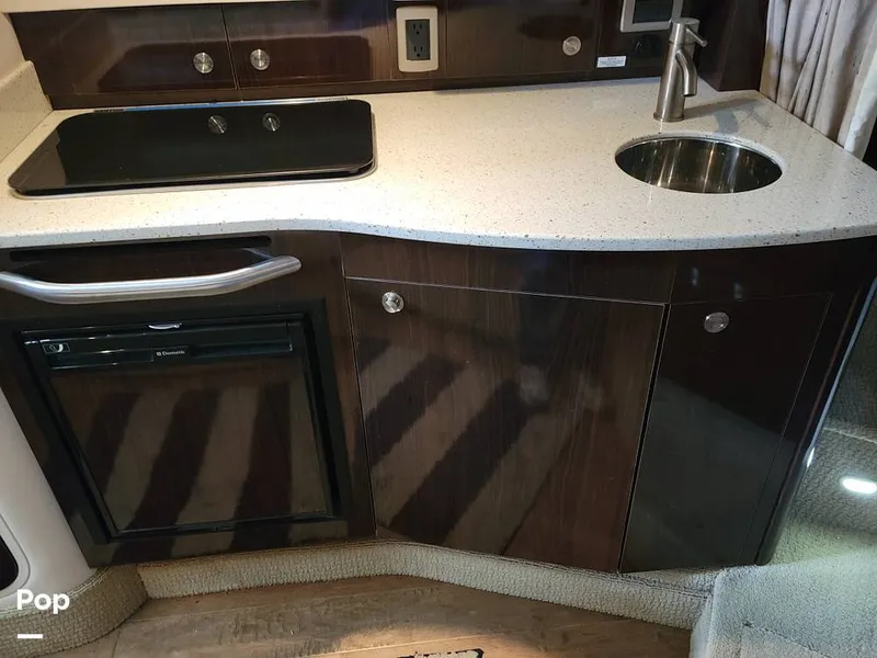 Slide: The Image of Sea Ray 330 Sundancer 2016 - 16305392