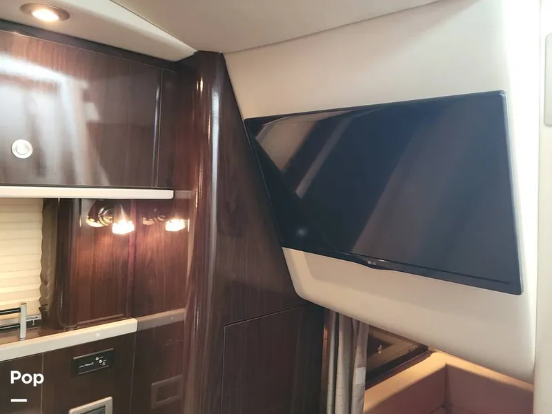 Slide: The Image of Sea Ray 330 Sundancer 2016 - 16305401