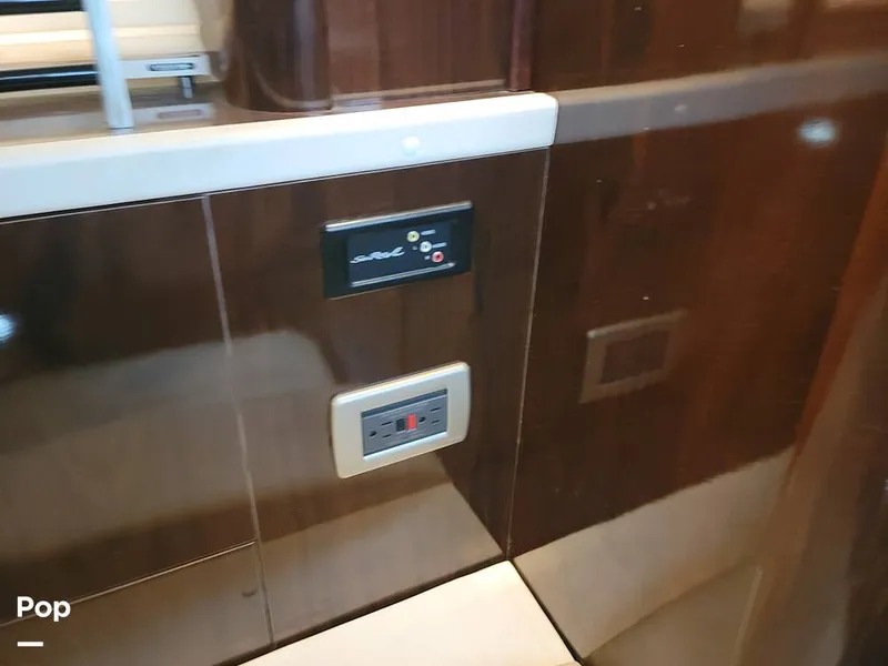 Slide: The Image of Sea Ray 330 Sundancer 2016 - 16305409