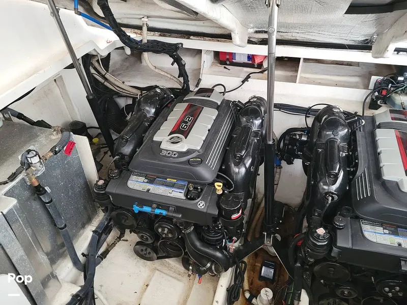 Slide: The Image of Sea Ray 330 Sundancer 2016 - 16305413