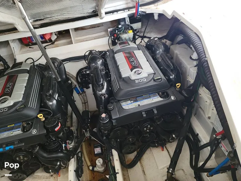 Slide: The Image of Sea Ray 330 Sundancer 2016 - 16305414