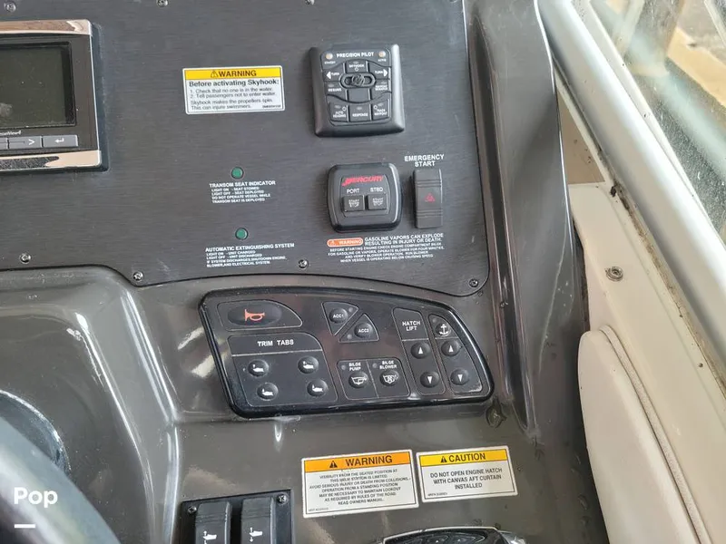 Slide: The Image of Sea Ray 330 Sundancer 2016 - 16305420