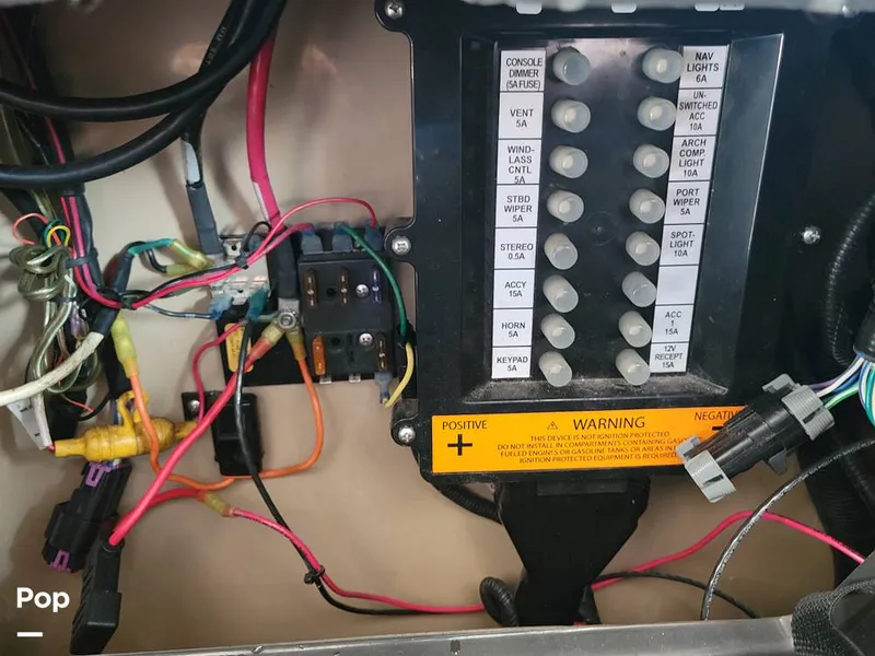 Slide: The Image of Sea Ray 330 Sundancer 2016 - 16305426