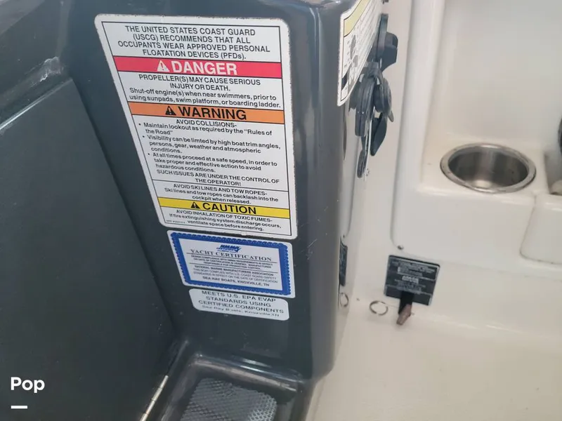 Slide: The Image of Sea Ray 330 Sundancer 2016 - 16305427