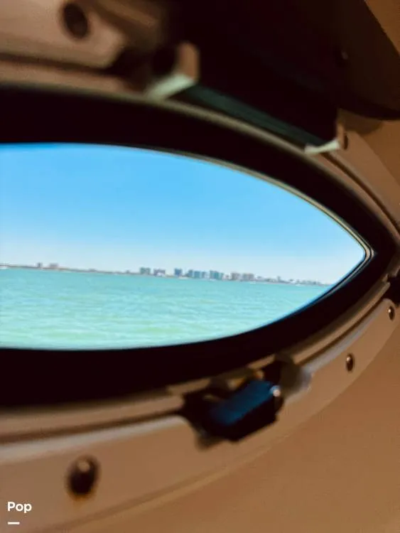 Slide: The Image of Monterey 265 Expres 2004 - 16272949