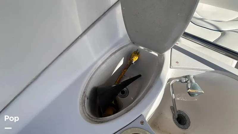 Slide: The Image of Monterey 265 Express 2004 - 16281555