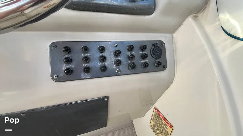 Slide: The Image of Monterey 265 Express 2004 - 16281557