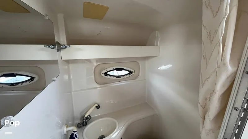 Slide: The Image of Monterey 265 Express 2004 - 16281593