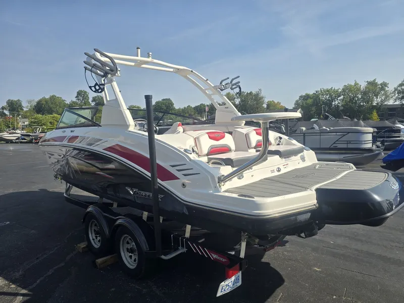 Slide: The Image of Chaparral 2430 VRX 2020 - 10