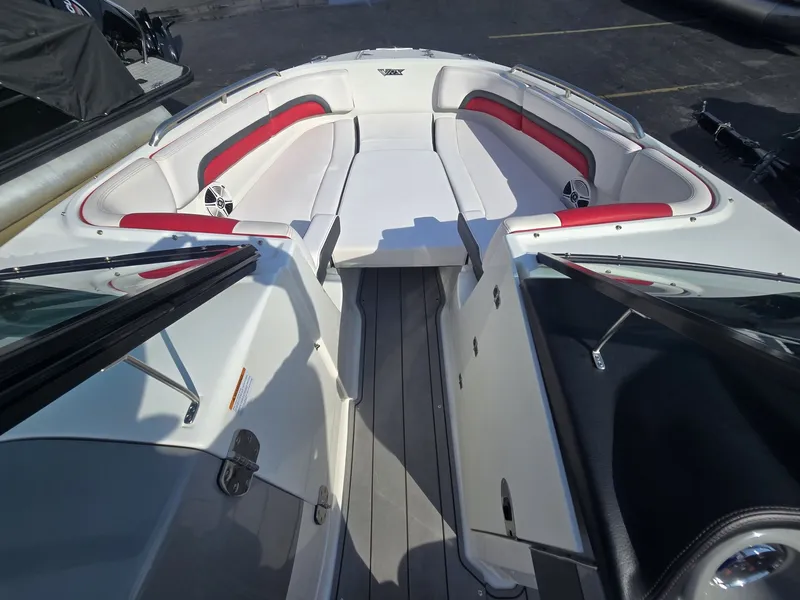 Slide: The Image of Chaparral 2430 VRX 2020 - 20