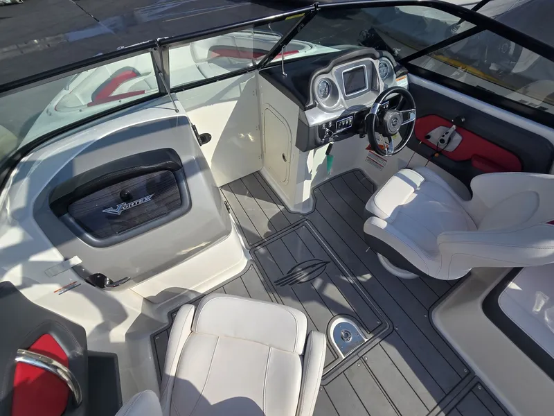 Slide: The Image of Chaparral 2430 VRX 2020 - 23