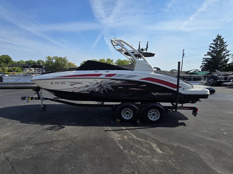 Slide: The Image of Chaparral 2430 VRX 2020 - 4