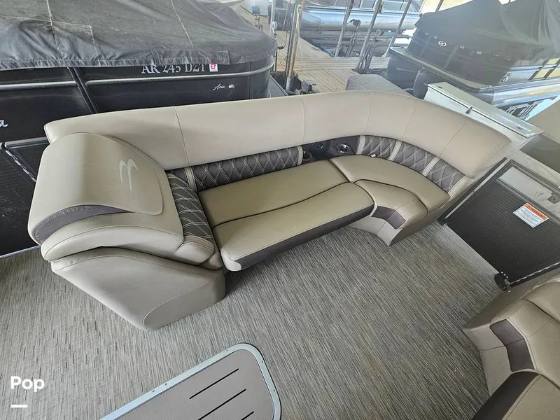 Slide: The Image of Bennington LX26SB 2023 - 16302825